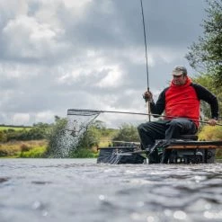 Match & Coarse Guru Aventus 2.7m F1 Landing Net Handle